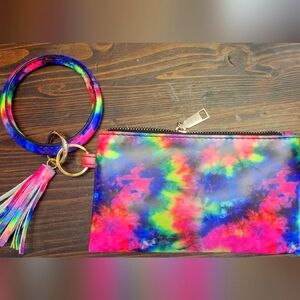 Bangle wristlet